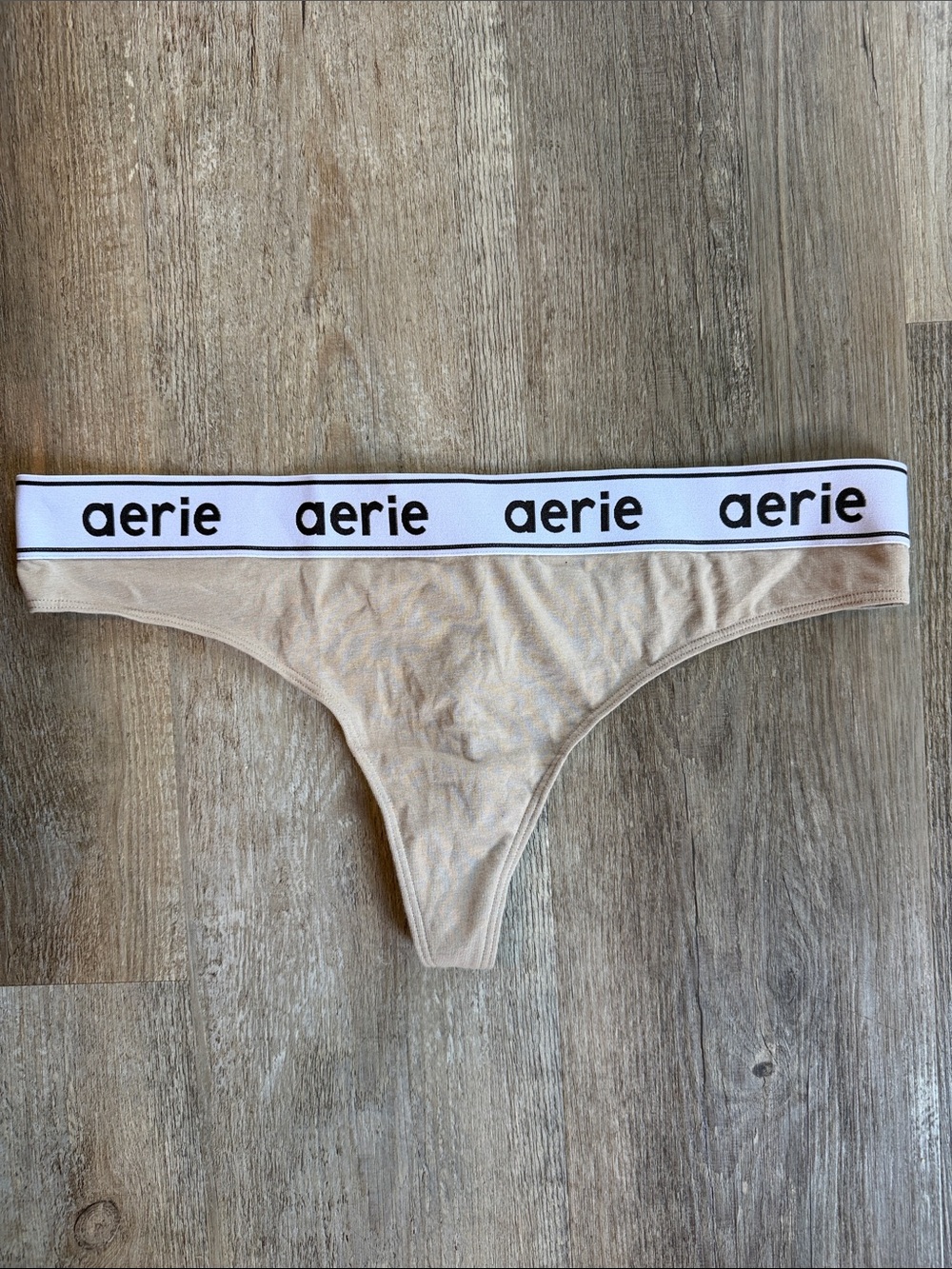 Aerie | Tan Thong